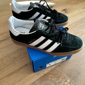 ADIDAS Gazelle Indoor Sneaker size Men’s 8.